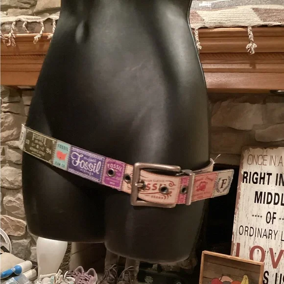 Fossil Logo Patchwork Unique Leather Belt SZ.S - Picture 4 of 16